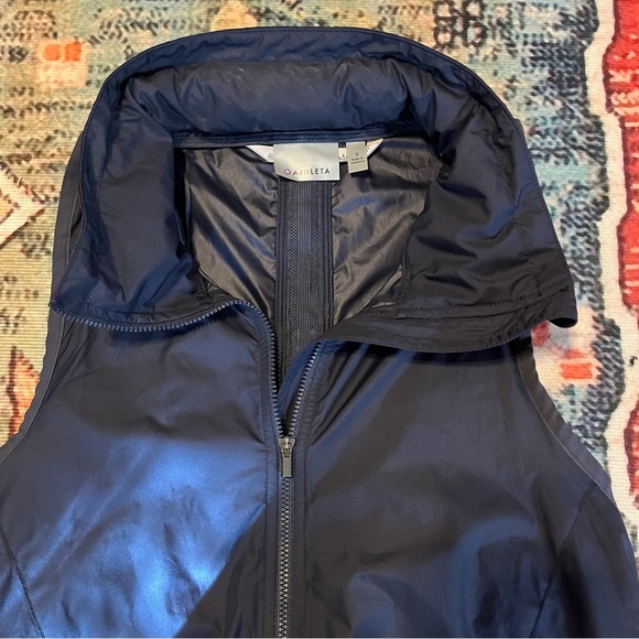 Athleta Hooded Zip Up Vest - Picture 9 of 10